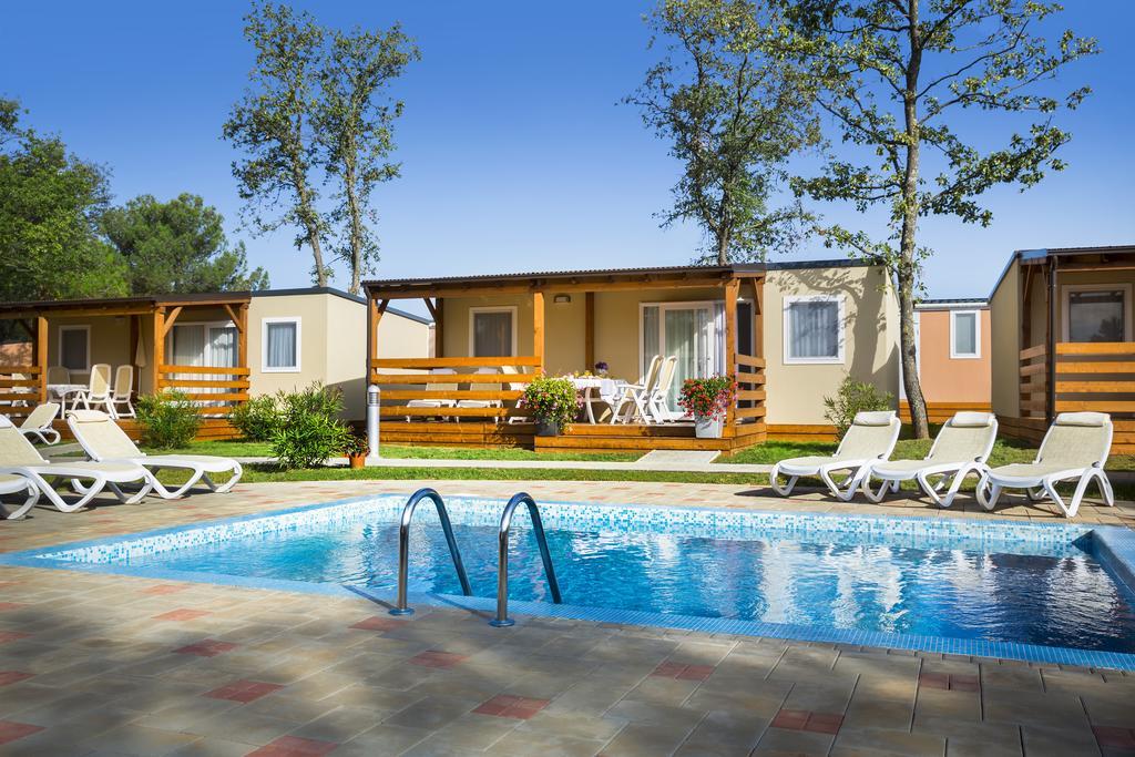 Maistra Camping Valkanela Mobile Homes フンタナ エクステリア 写真